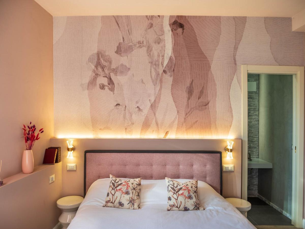Blossoms Of Siena, Adults Only Екстер'єр фото