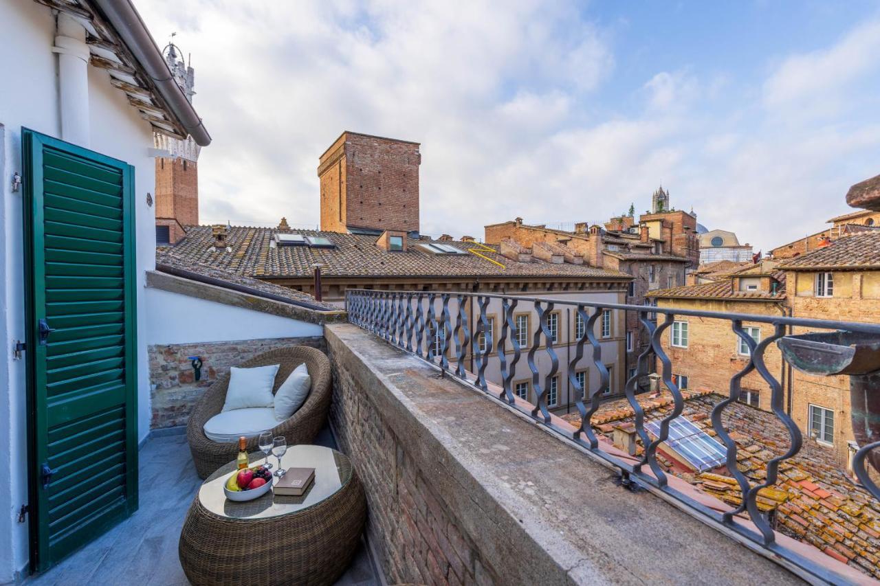 Blossoms Of Siena, Adults Only Екстер'єр фото